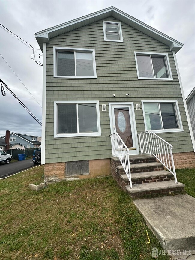 Building Photo - 111 Bayview Dr