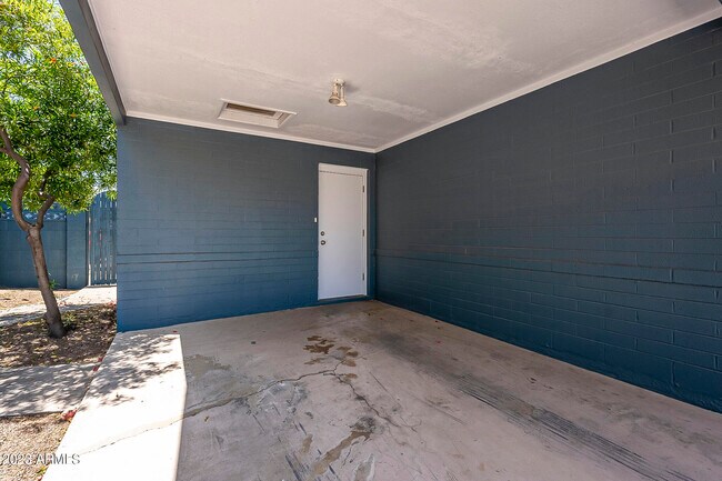 Building Photo - 1108 N 74th St