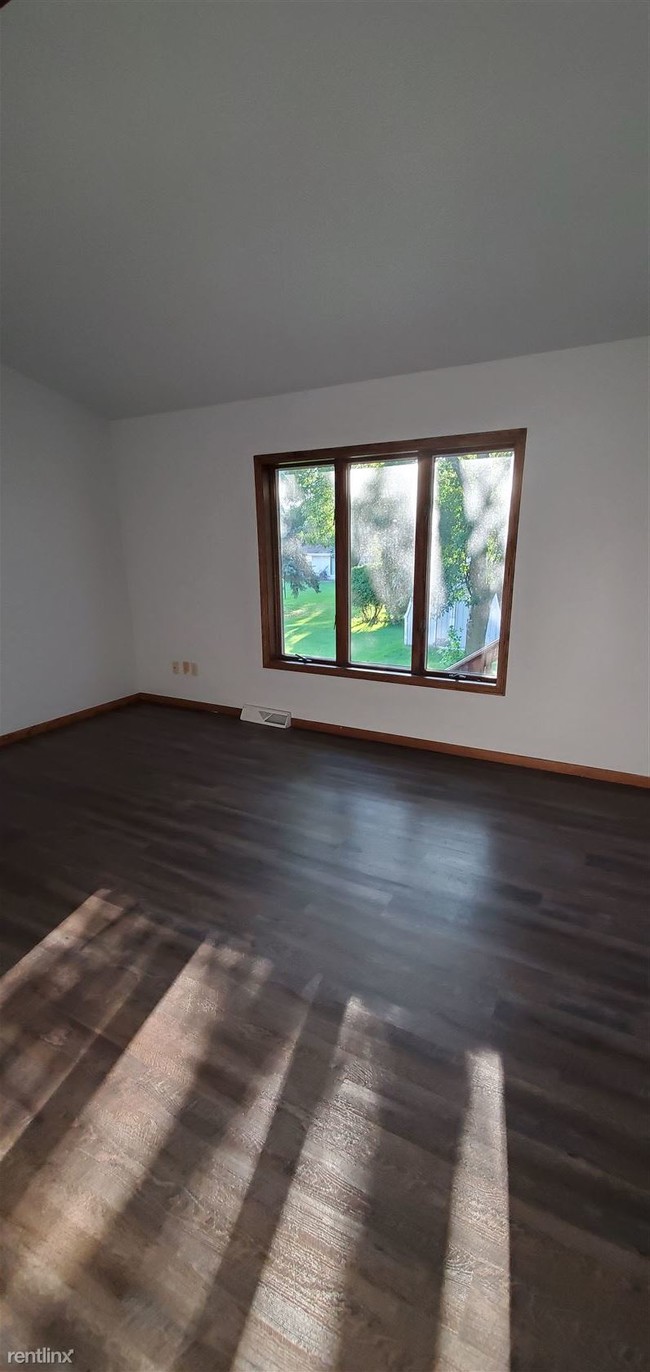 Building Photo - 3 br, 2 bath Duplex - 1817 Buchanan St