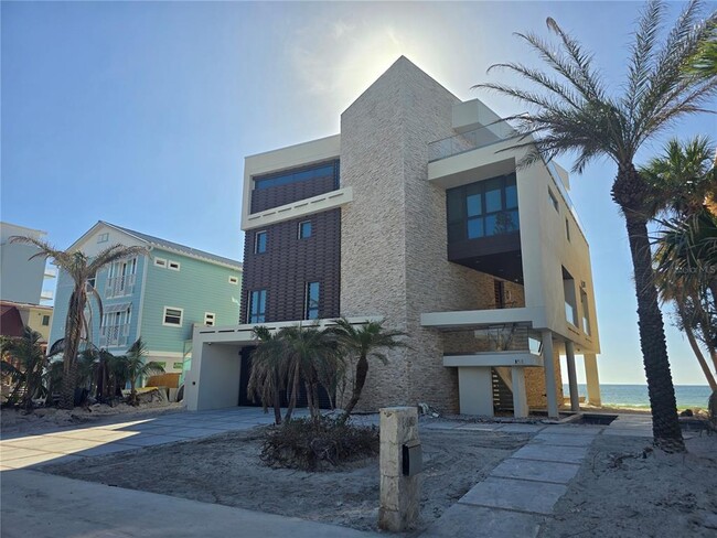 Foto del edificio - 8490 W Gulf Blvd