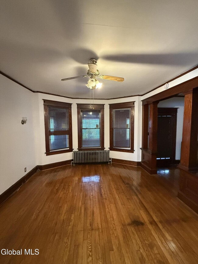 Building Photo - 23 Hampton St