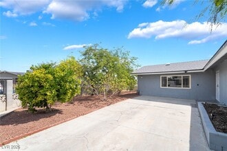 Building Photo - 3209 Kings Way Building Photo - 3209 Kings Way