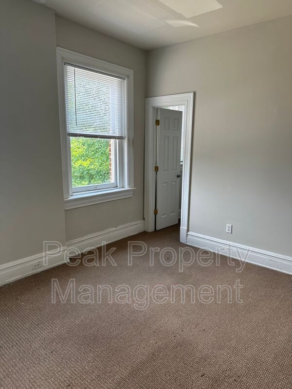 Foto del edificio - 1124 Hull St Rd