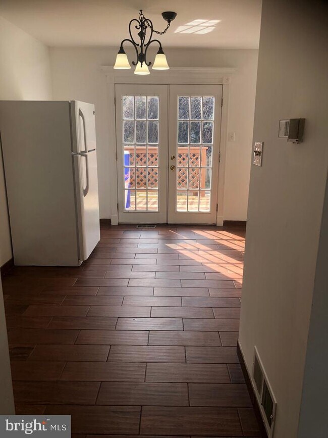 Foto del edificio - 319 Goldsmith Ln