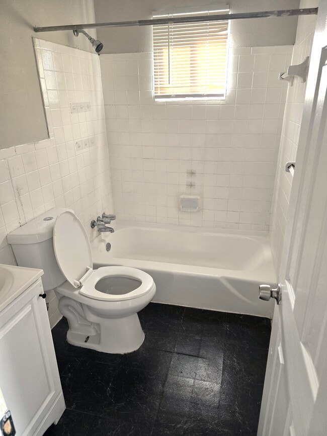 Photo - Sells Avenue Apartment