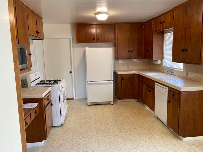 Building Photo - 5931 Lancaster Dr