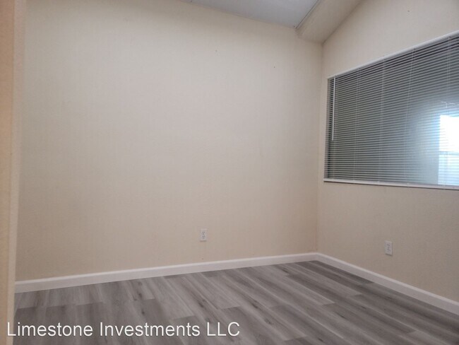 Foto del edificio - 3 br, 2 bath House - 5712 Swimmer