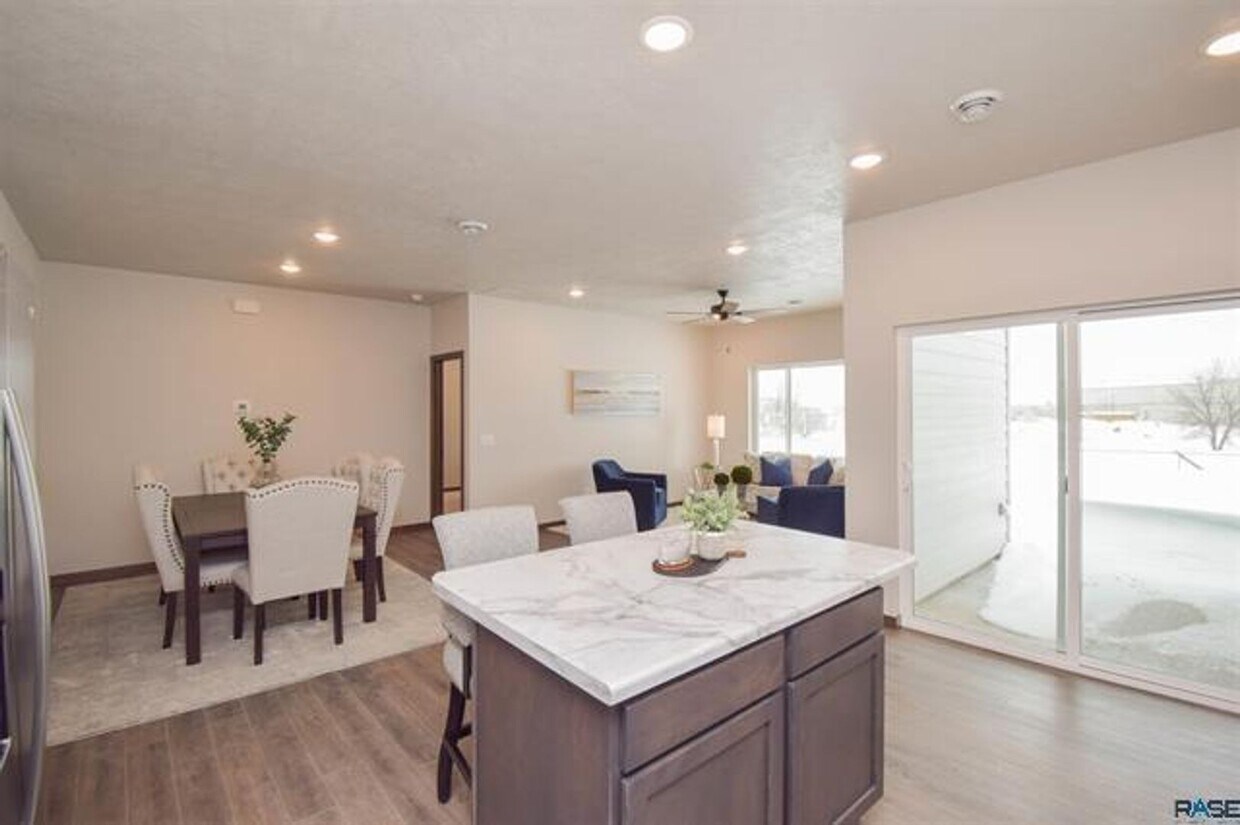 Foto principal - 6205 S Alki Pl