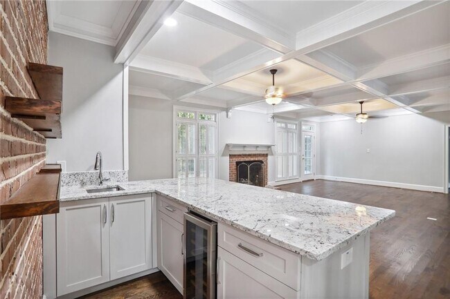 Foto del edificio - 8900 River Trace Dr