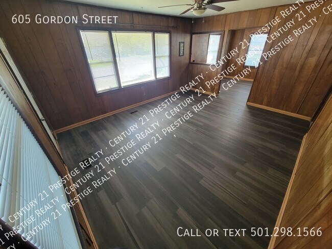 Foto del edificio - 605 Gordon St