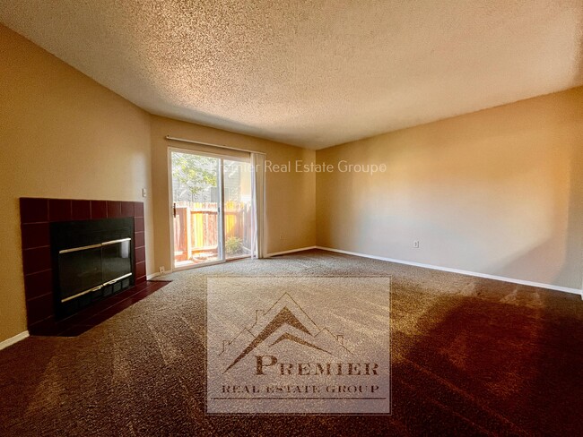Building Photo - 4320 Hunting Meadows Cir