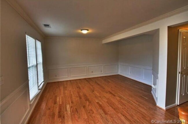 Building Photo - 8039 Bristle Toe Ln