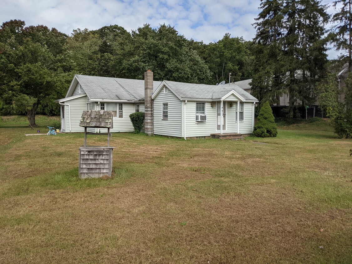 Primary Photo - 162 Westbrook Rd