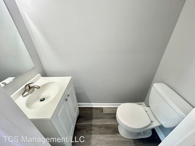 Foto del edificio - 2 br, 1 bath House - 2436 East Madison Street