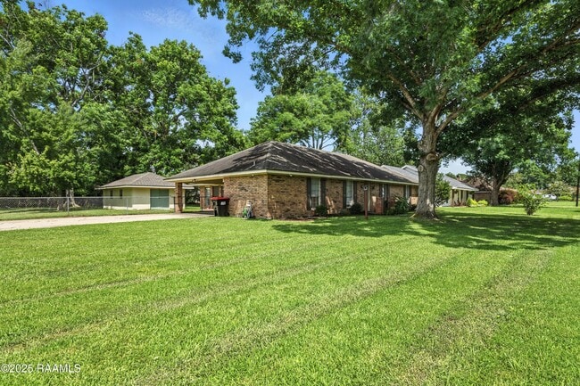 Building Photo - 301 Estainville Ave