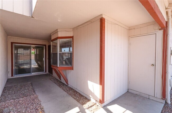 Building Photo - 457 N Lamb Blvd