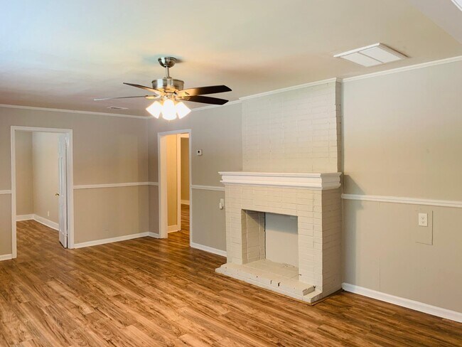 Foto del edificio - Wow! Grant Park Location! 3 bed, 2 bath, h...