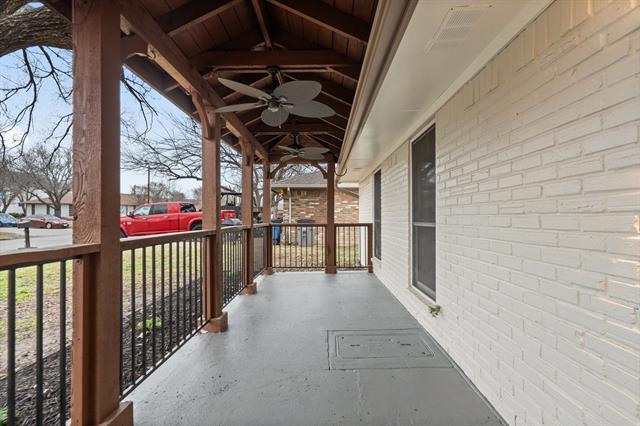 Foto del edificio - 403 Valentine Ln
