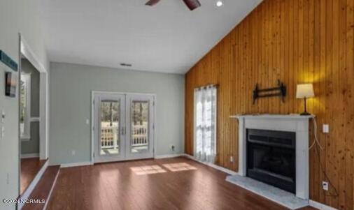 Foto del edificio - 105 Oak Dr