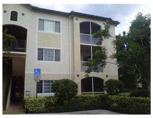 Foto principal - 7400 NW 4th St