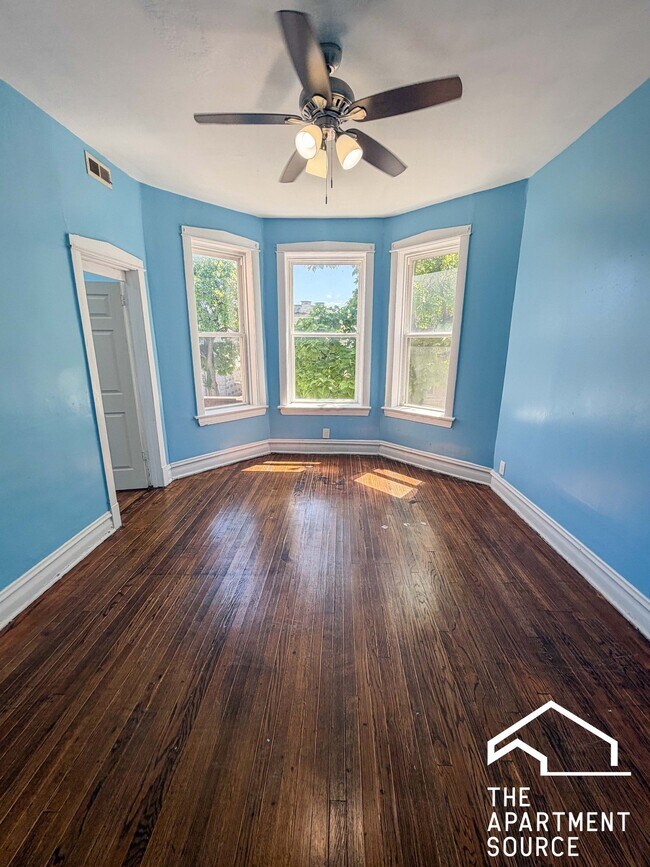 Photo - 1426 S Avers Ave Apartment