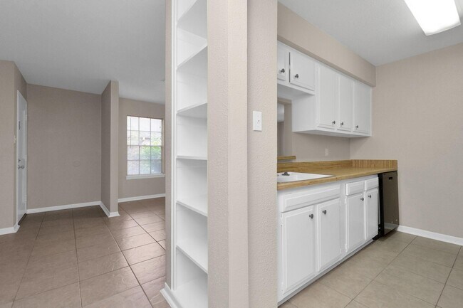 Foto del edificio - 6401 Skyline Dr