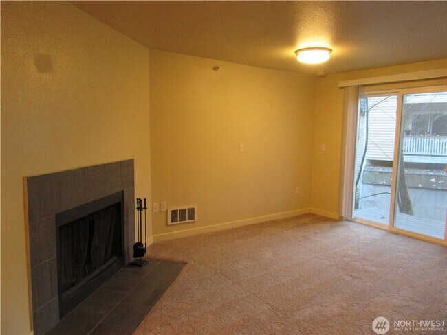 Building Photo - 1Bd/1Ba Issaquah Condo