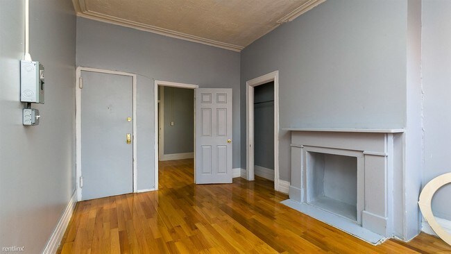 Building Photo - 2 br, 1 bath Apartment - 72 Scholes St Apt 4R