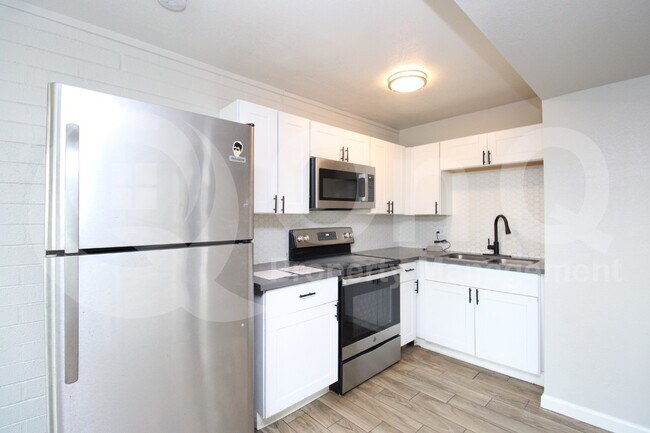 Foto del edificio - 6044 N 21st Ave