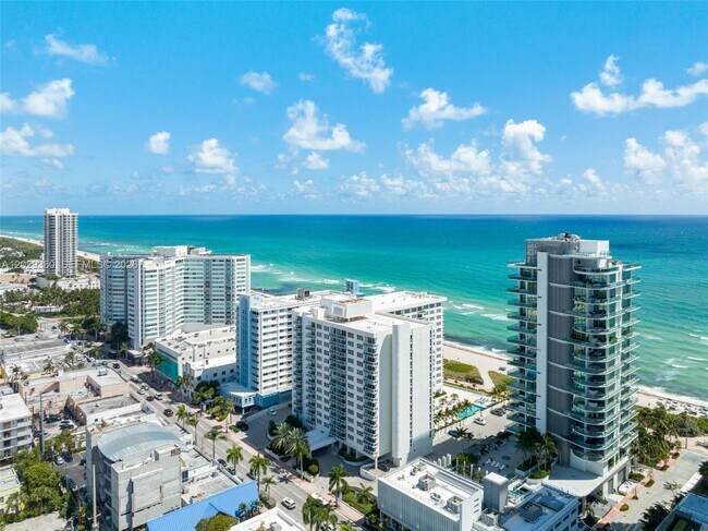 Foto del edificio - 6917 Collins Ave