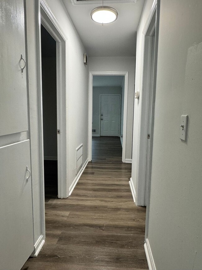Hall way - 416 West Lakeside avenue