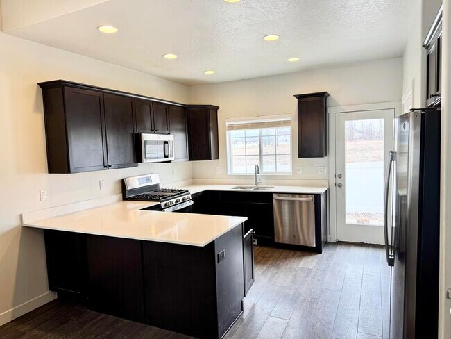 Foto del edificio - 413 W Domain Ln