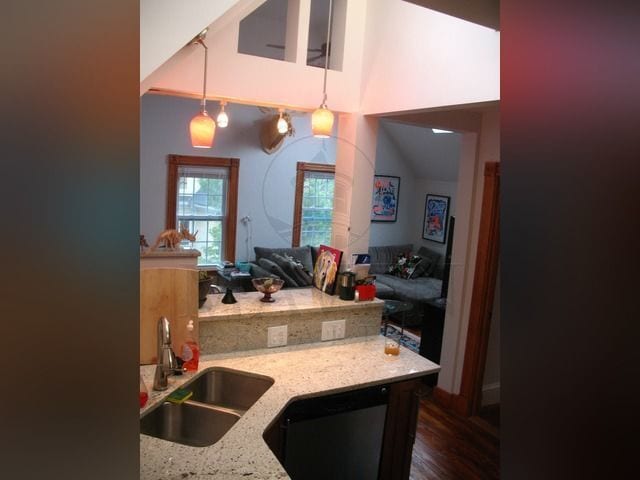 Building Photo - 32 Holyoke Rd