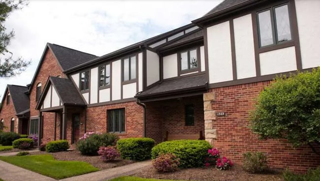 Building Photo - 1585 Stone Mansion Dr