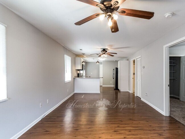 Foto del edificio - Updated 3 Bedroom / 2 Bath Home on Lamont