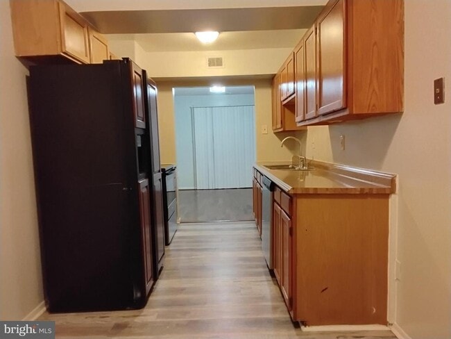 Building Photo - 1219 Marcy Ave