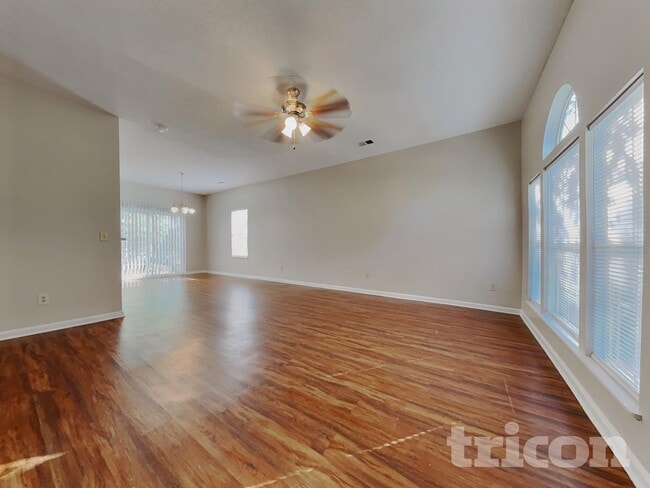 Foto del edificio - 62 Sweet Thorne Cir