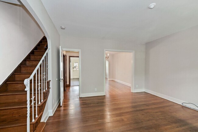 Foto del edificio - Charming Rowhome with Garage in Prime Glov...