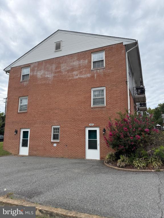 Building Photo - 1425 Dandridge St