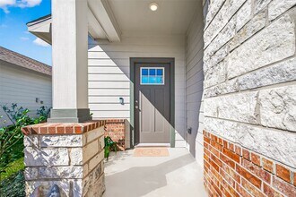 Building Photo - 8014 Barret Travis Ct