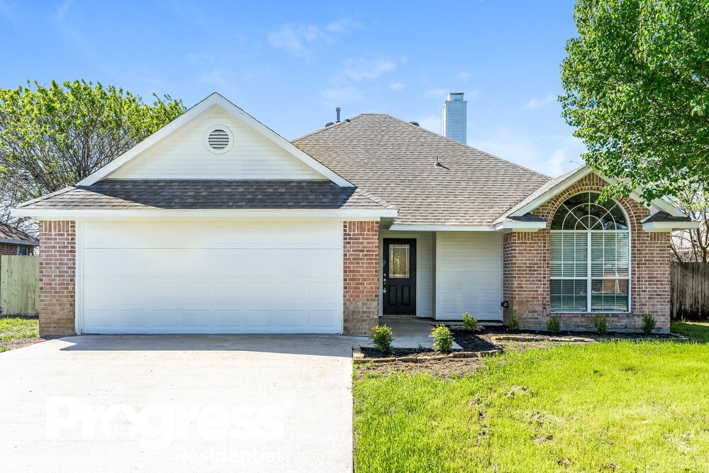 Foto principal - 211 Dove Meadows Ln
