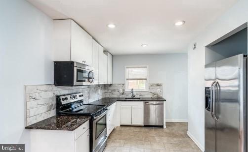 Foto del edificio - 609 49th Pl NE