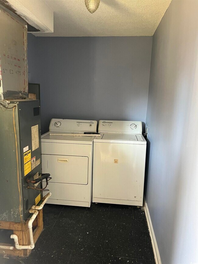 Foto del edificio - 217 N Myrtle St