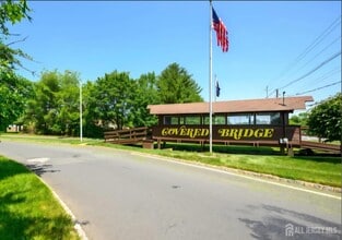 Building Photo - 11 Pine Cluster Cir