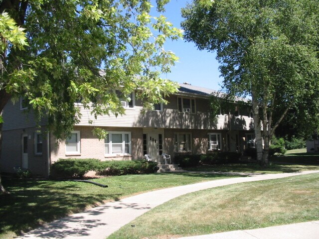 Building Photo - 5870 Tower Rd