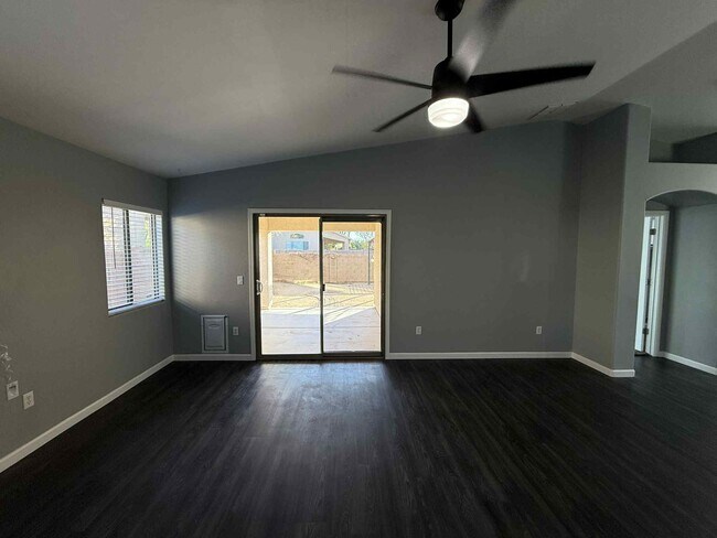 Foto del edificio - 7164 S Shipmans Tale Ct