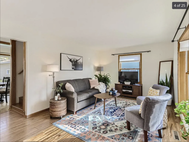 Living Room - 2312 W 84th St