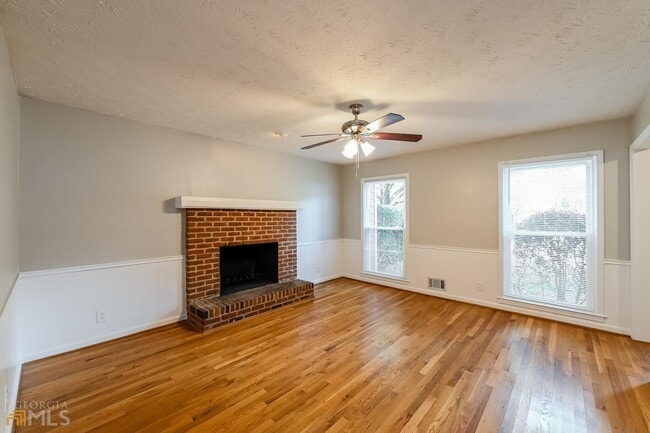 Building Photo - 2633 Ashworth Cir
