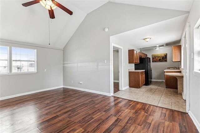 Foto del edificio - 59445 Spring Dr