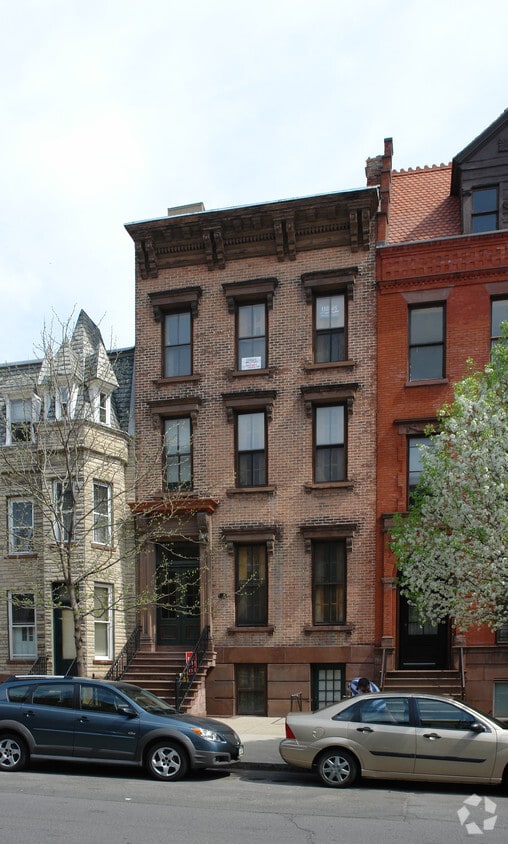 Building Photo - 285 State St